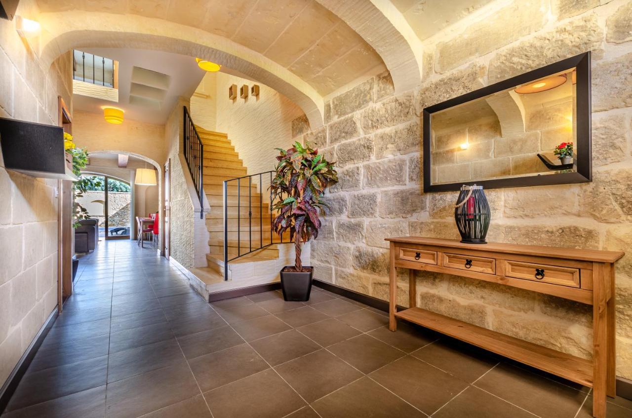 A Popular Pet Friendly Villa With A Pool, Gozo Xaghra Bagian luar foto