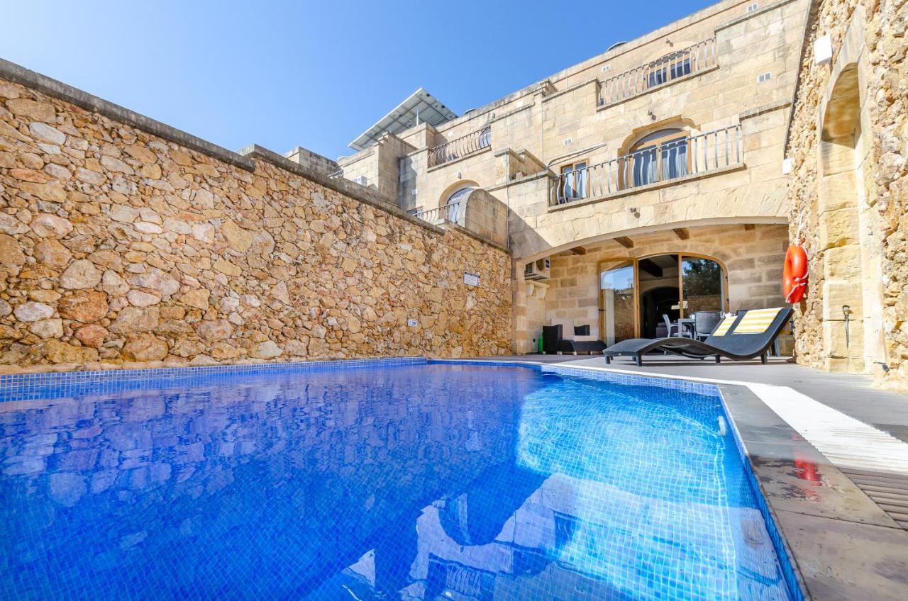 A Popular Pet Friendly Villa With A Pool, Gozo Xaghra Bagian luar foto