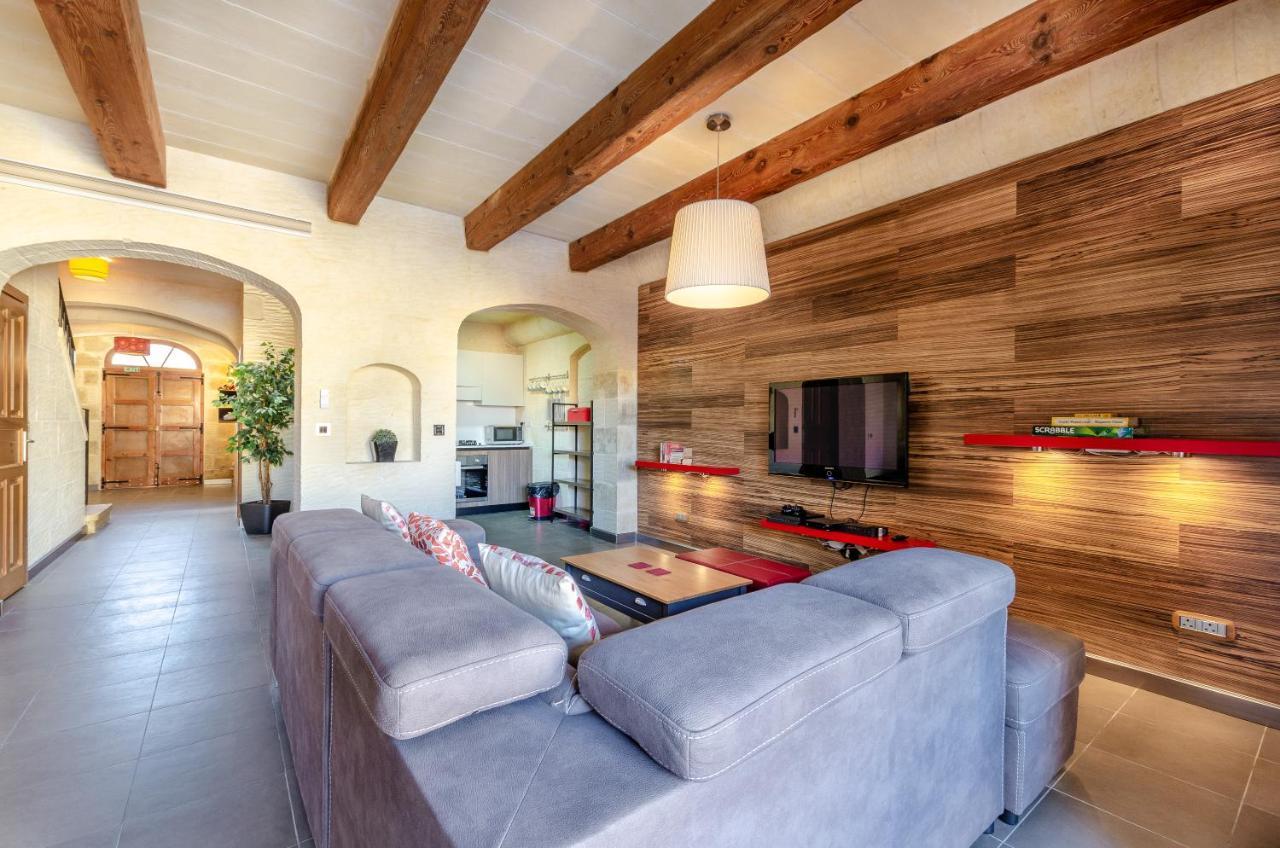 A Popular Pet Friendly Villa With A Pool, Gozo Xaghra Bagian luar foto
