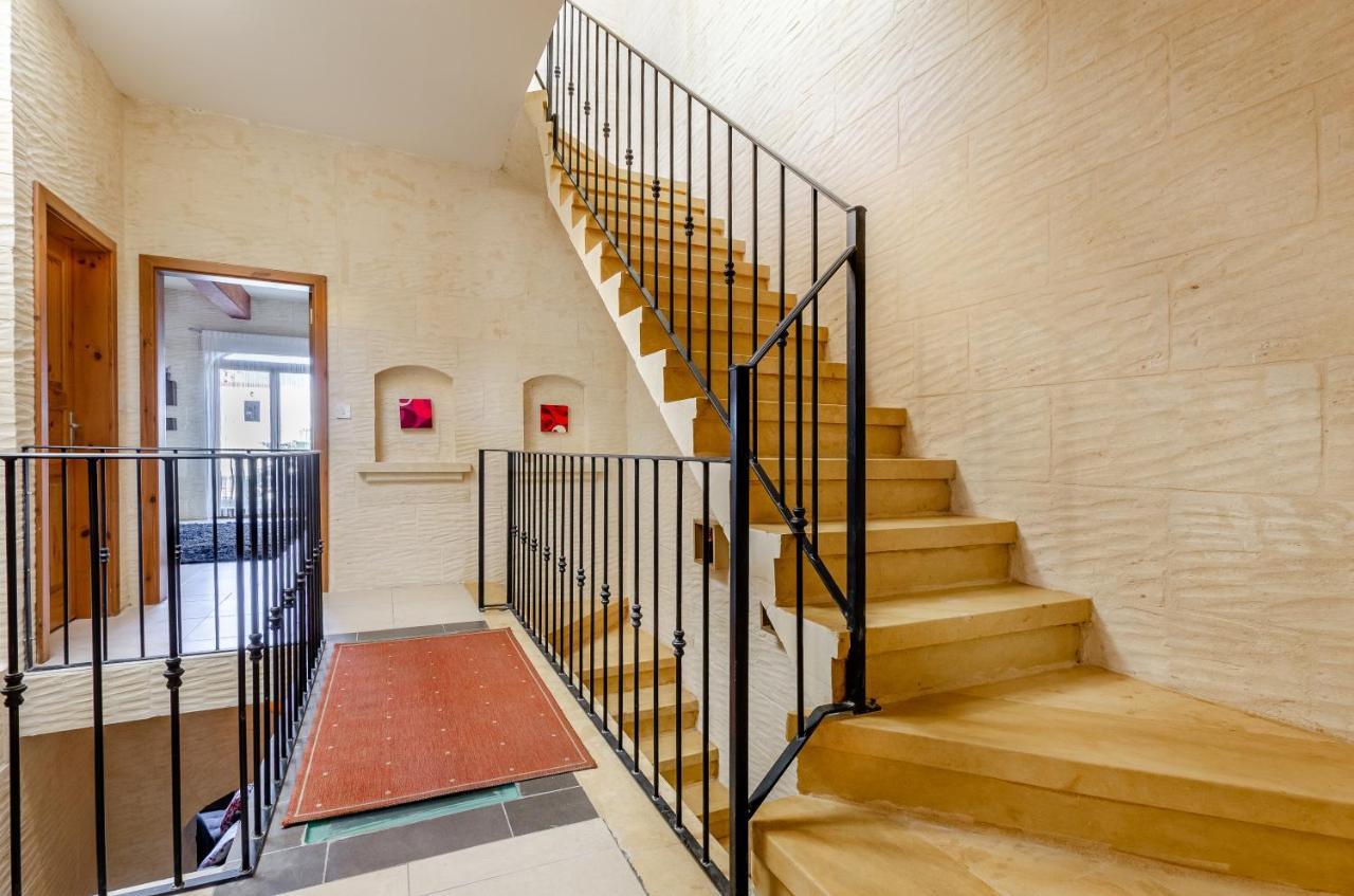 A Popular Pet Friendly Villa With A Pool, Gozo Xaghra Bagian luar foto